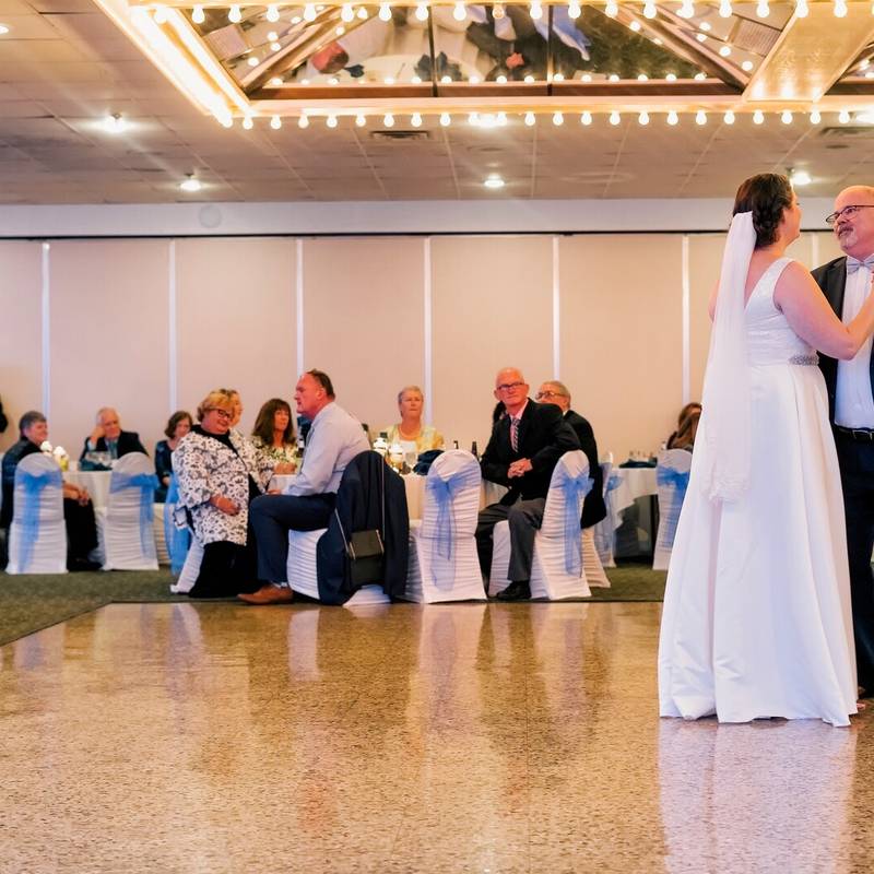 Katie & Michael wedding at Burgundy Basin Inn, Rochester, photograph 5