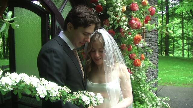 Lindsay & Lee wedding film at Graceful Gatherings