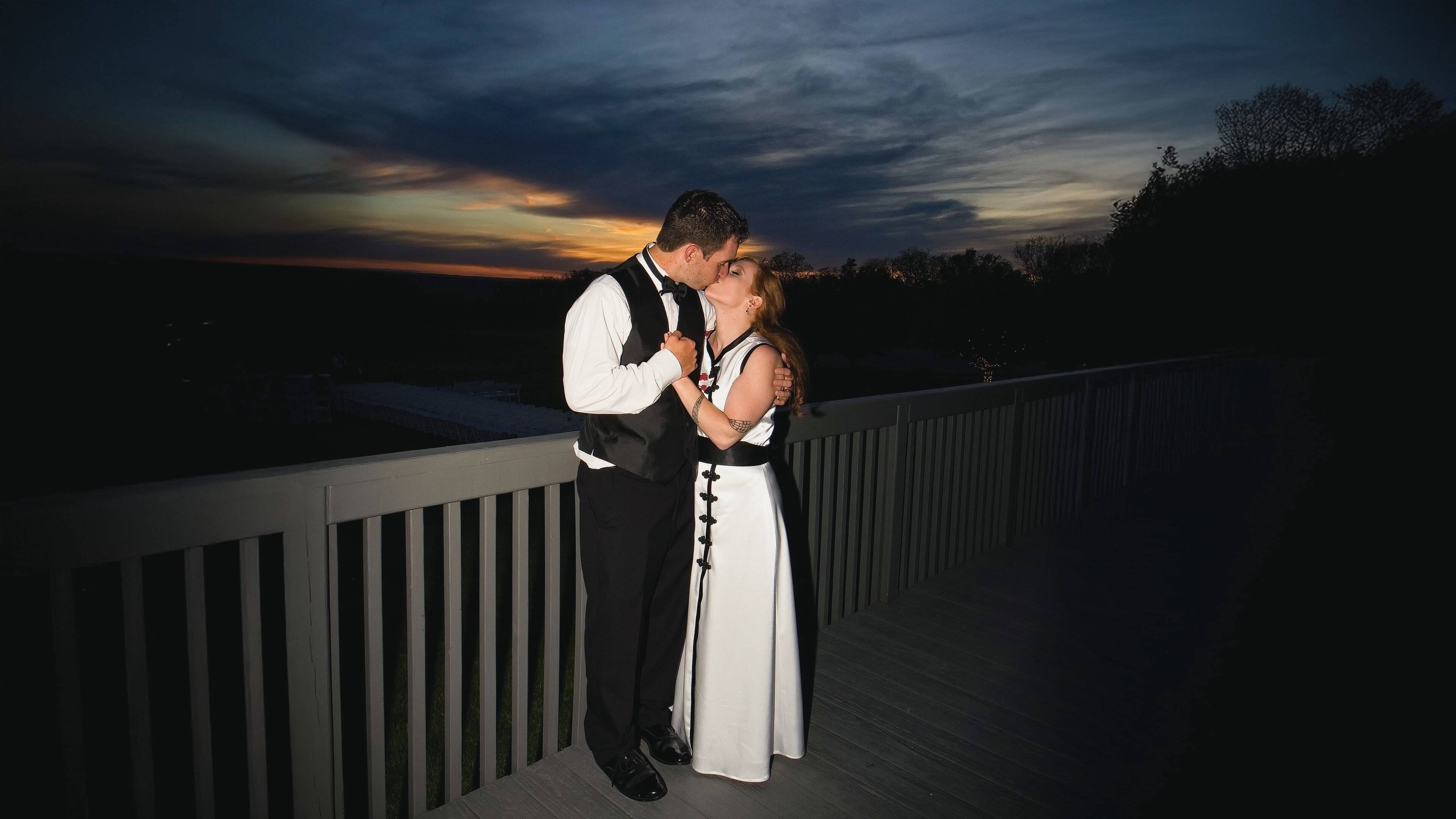 Symphony & Jonathan wedding photography at Lakewatch Inn