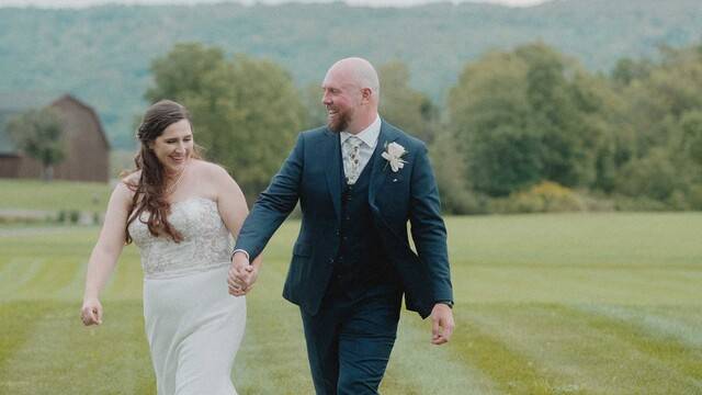 Taryn & Stephen wedding film at Notting Hill Farm