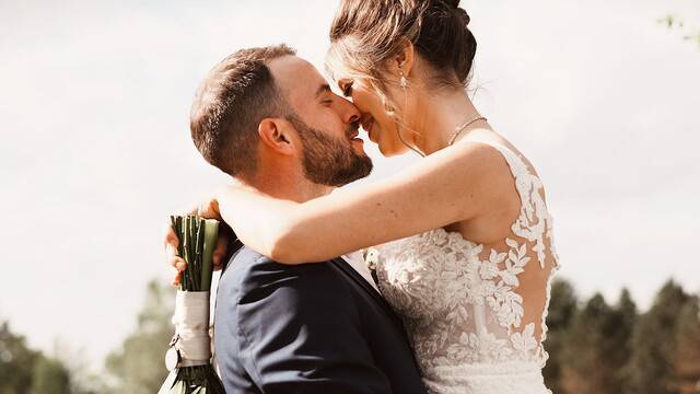 Andrew & Shelby wedding film at The Lodge in Skaneateles